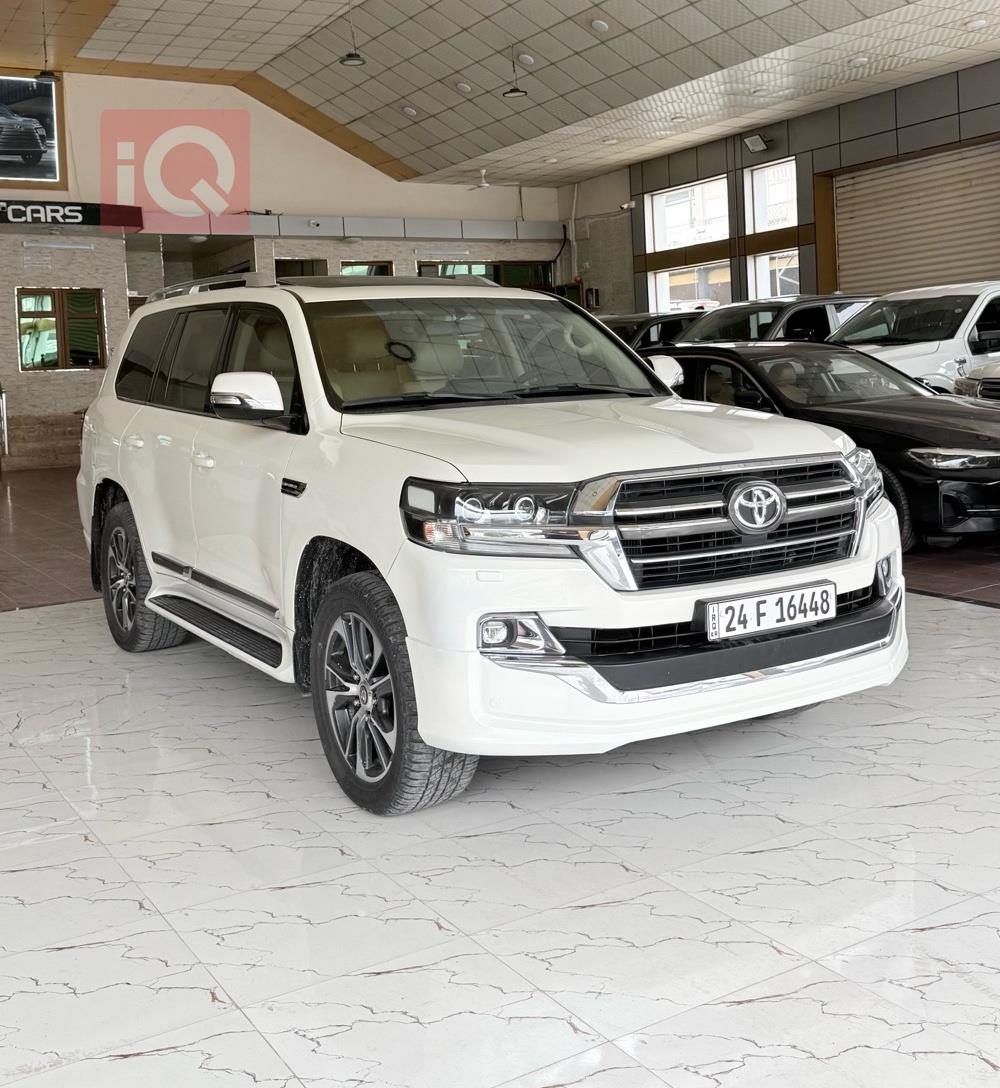 تويوتا لاندكروزر